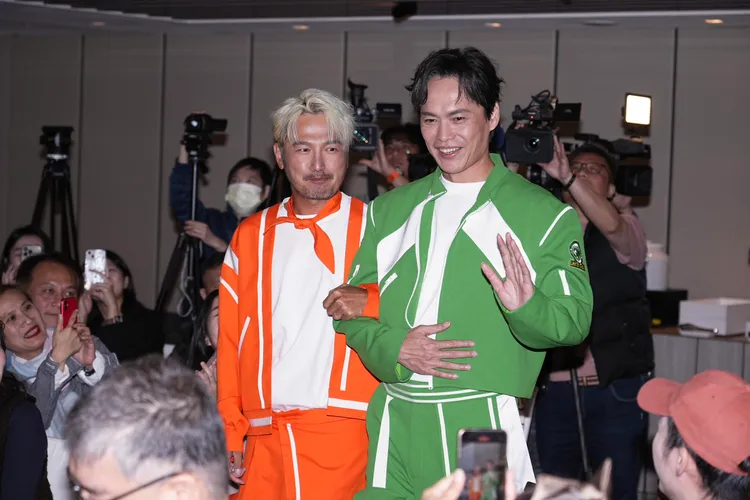 KID（左）談及最近錄《綜藝玩很大》的情況，右為黃鐙輝。彭欣偉攝