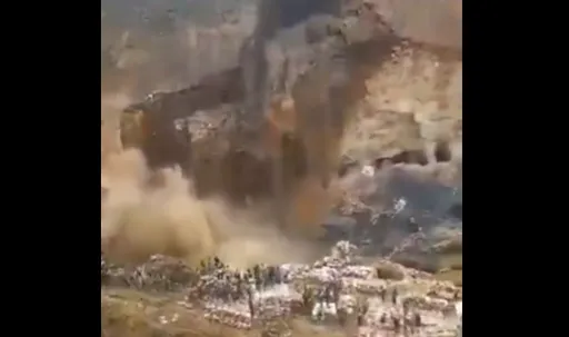 恐怖影片曝光！民主刚果钴矿场桥梁坍塌　至少32名非法矿工罹难