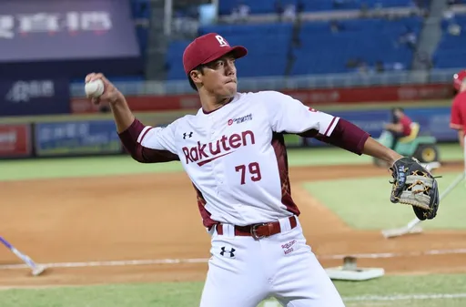  冠军队乐天桃猿无预警换掉古久保！阵中40岁老将批：难看