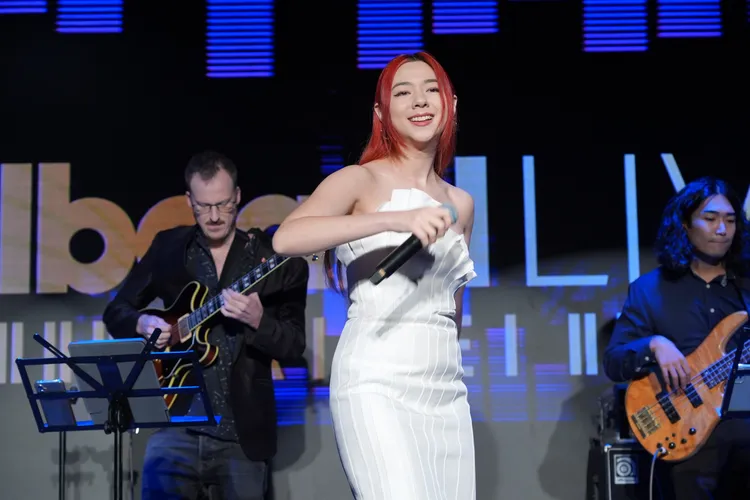 全新展演空間，讓人體驗邊欣賞演出邊用餐。彭欣偉攝