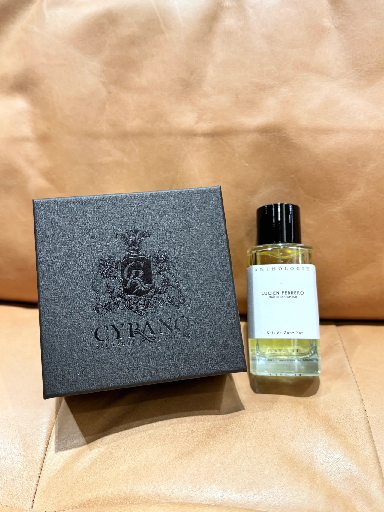 Anthologie by Lucien Ferrero「BOIS DE ZANZIBAR真・大地」，30ml／2980元、100ml／6080元。张家玲摄