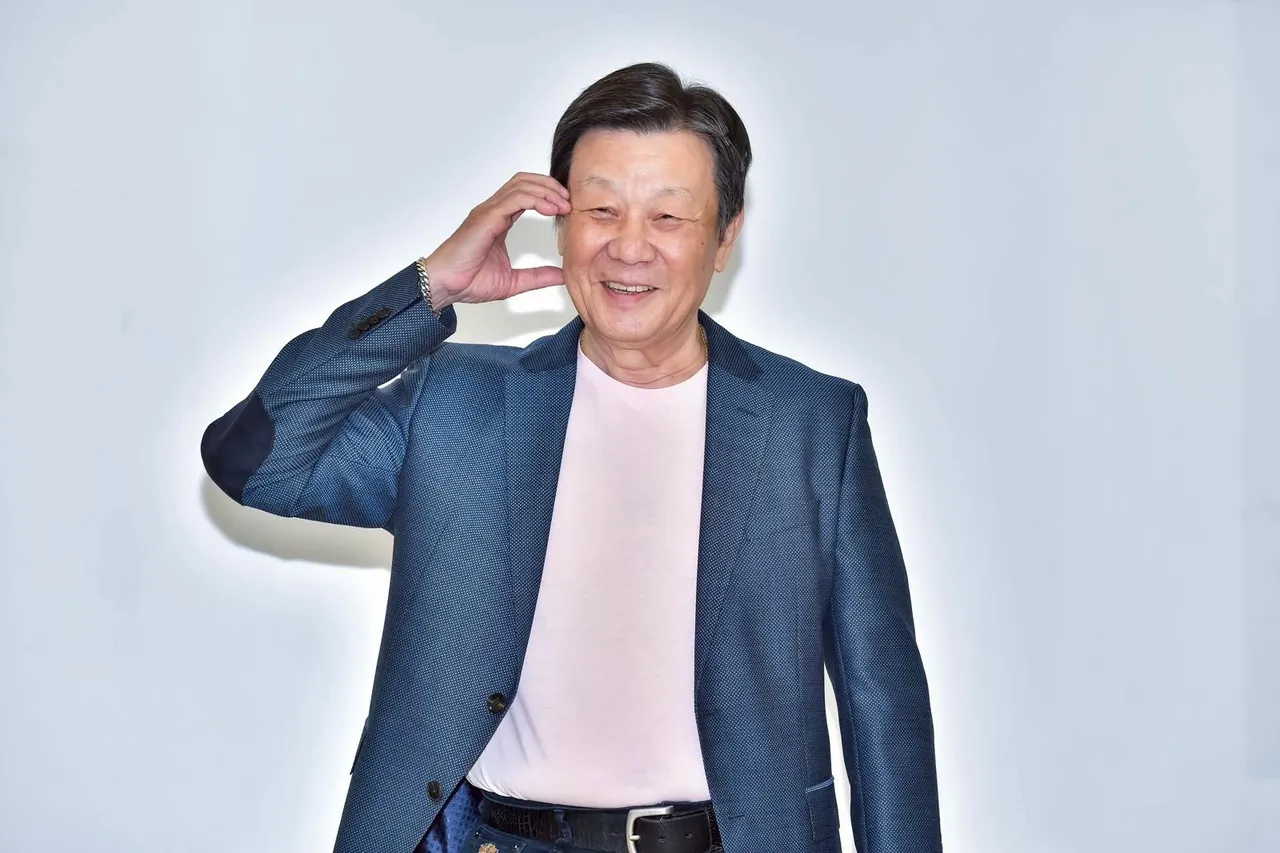 寇世勋保养得当，依旧帅气。光谱映像提供