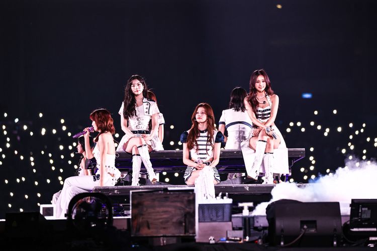 直擊｜TWICE世運開唱嗨炸5.5萬粉！子瑜成台語小老師父突被cue