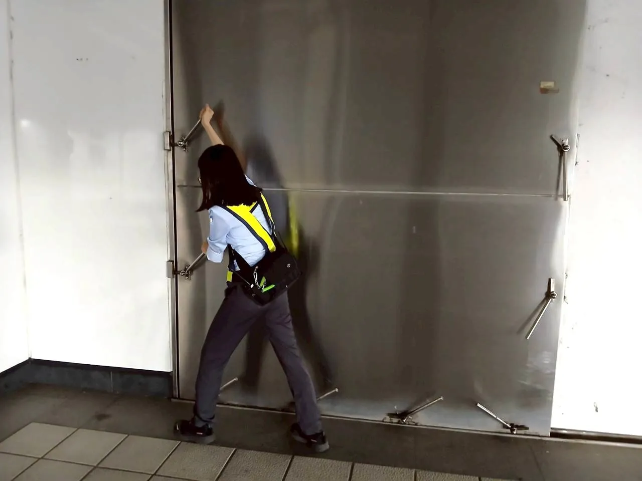 鳳凰颱風接近台灣，桃捷公司公告相關防颱整備措施。翻攝畫面