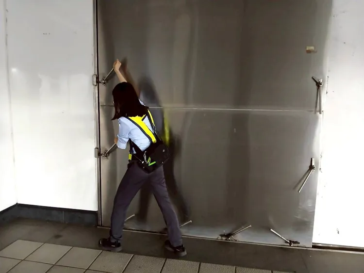 鳳凰颱風接近台灣，桃捷公司公告相關防颱整備措施。翻攝畫面