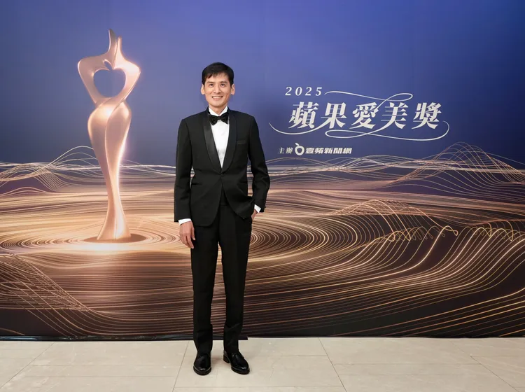 吳秉翔董事長罕見盛裝出席，相當重視「蘋果愛美獎」。攝影中心攝