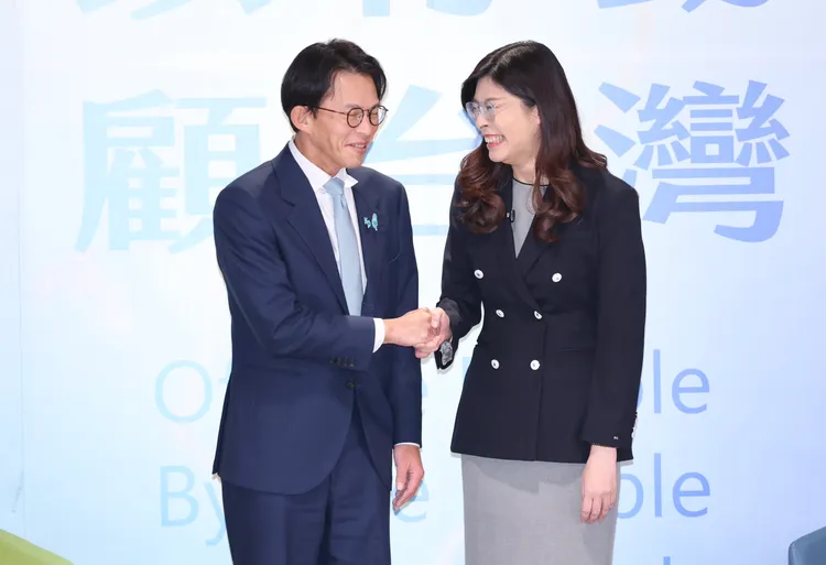 國民黨主席鄭麗文、民眾黨主席黃國昌「以行動顧台灣—主席高峰會談」。莊宗達攝