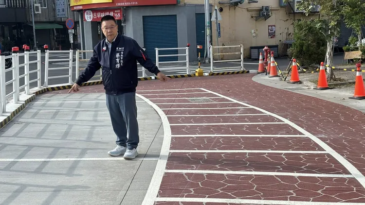 國民黨台南市議員蔡育輝分享圓環工程即將完工。翻攝自蔡育輝臉書