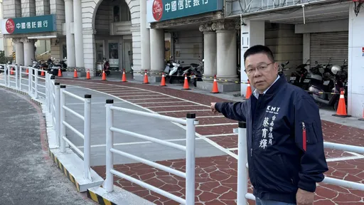 台南人行道劃停車格「議員比讚」　Cheap：我們活在同宇宙？