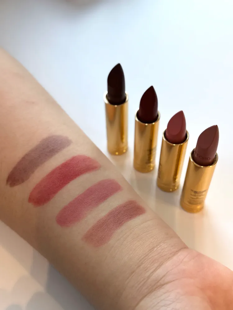 TOM FORD極致奢華設計師唇膏蕊心試色。張家玲攝