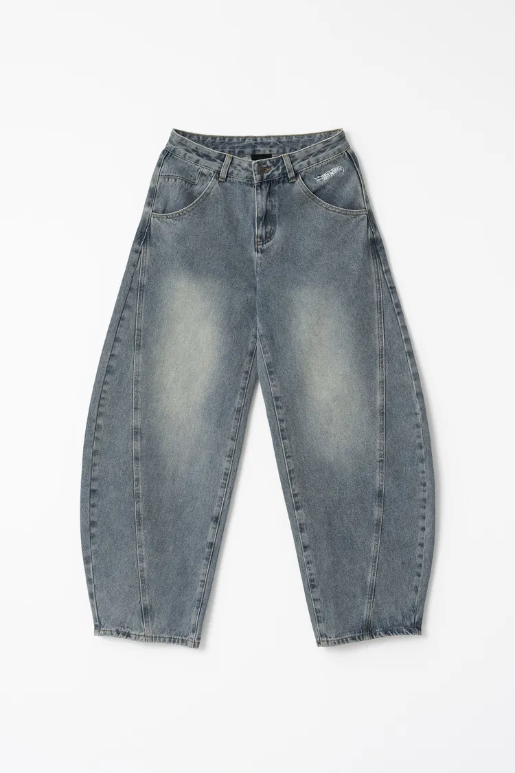 SQUAREBEAR x Hot Wheels 1968 Denim，1880元。品牌提供