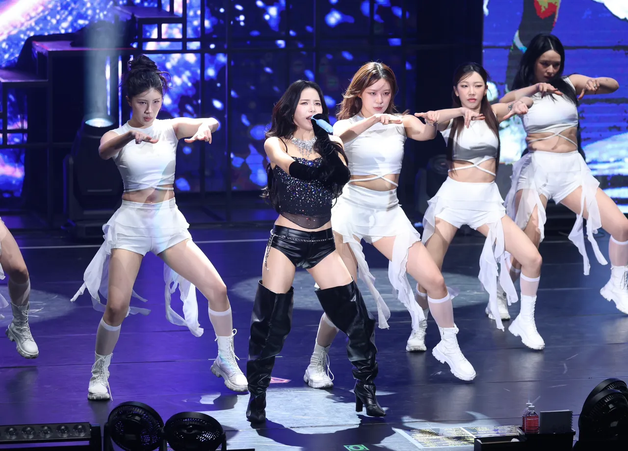 颂乐跟舞群上演音乐剧。庄宗达摄