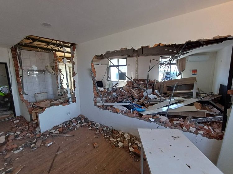 不手軟！惡房東頂加違建又隔套雅房出租　新北強制拆除逾300件且依法收費