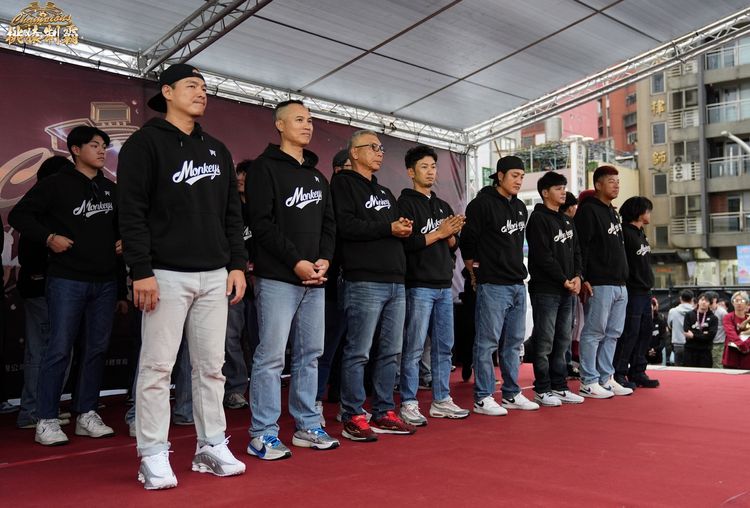 樂天桃猿高層人事大異動！新任執行長超狂背景曝光 