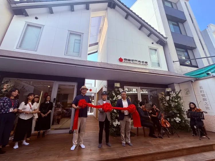 隱身海安路小巷弄，投入1.2億打造的「宮崎御所美術館」今天正式開幕。莊曜聰攝