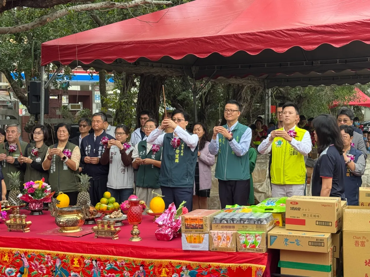 因0403地震受损的月津国小中栋、南栋A校舍，整建工程动土奠基典礼今(18)日举行，由副秘书长徐健麟代表市长黄伟哲出席。南市府提供