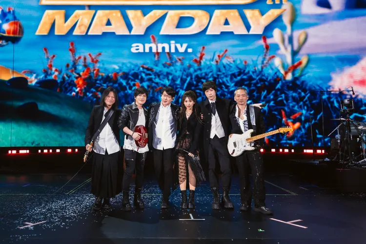 五月天上海演唱会，找来冠佑的女儿刘芯妤担任最美嘉宾。相信音乐提供