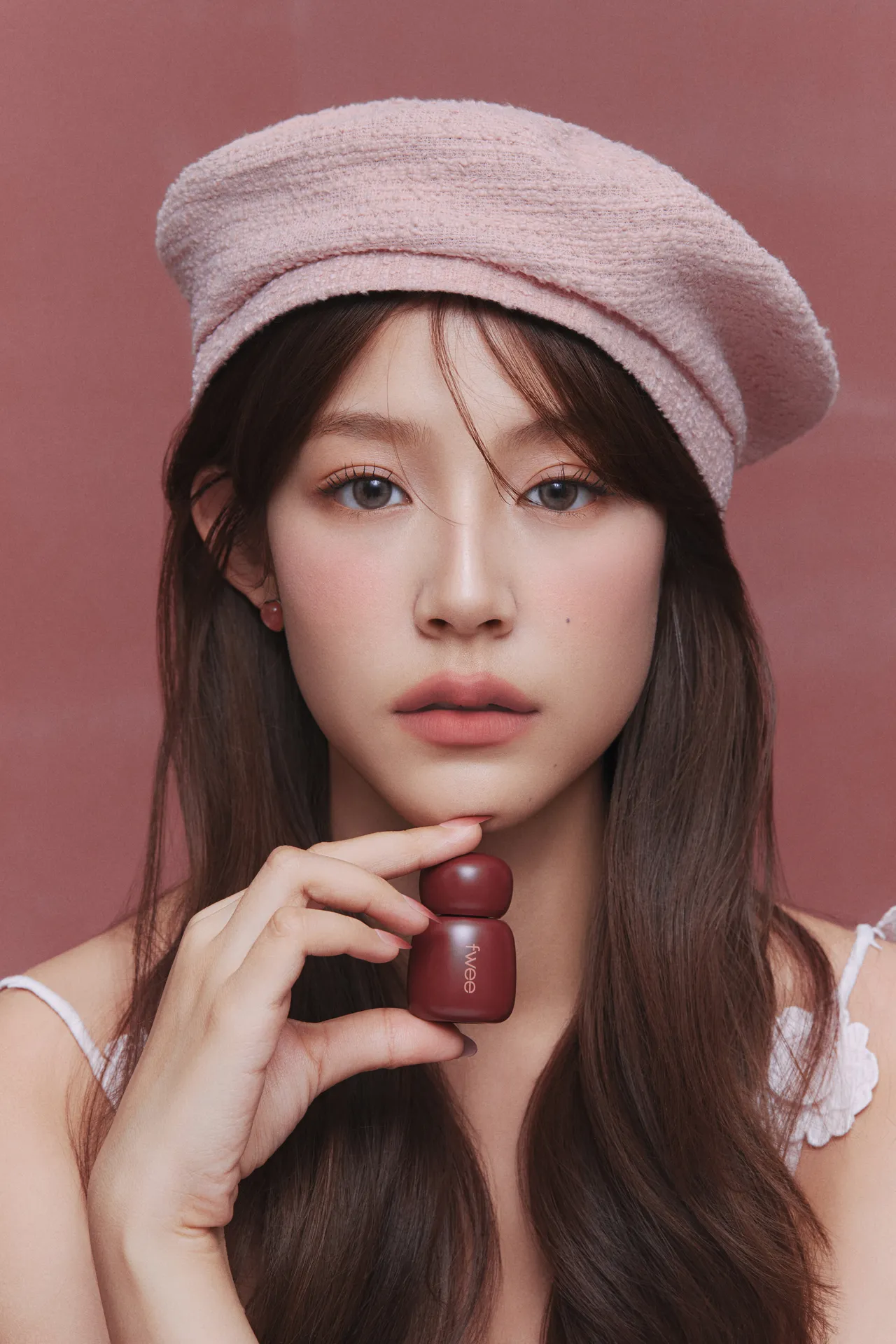 fwee玫瑰心动锁色唇露，540元。品牌提供