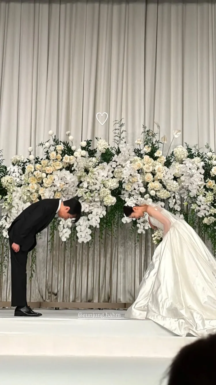 孝敏分享新人夫妻交拜。翻攝孝敏IG