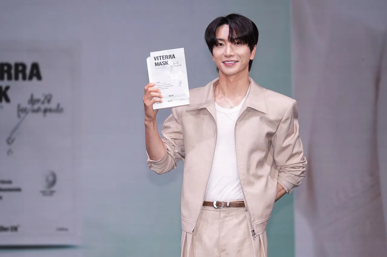 Der28 VITERRA F.V.C修护面膜。彭欣伟摄