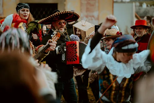 壹苹派生活美语　亡灵节：以死亡纪念生命