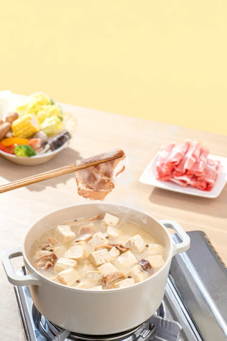 「胡椒豬肚火鍋湯底」簡單就能在家享受餐廳級火鍋。業者提供