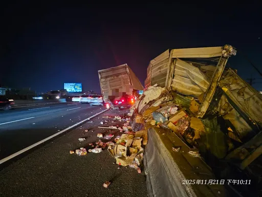中山高死亡車禍　大貨車自撞護欄乘客噴飛喪命