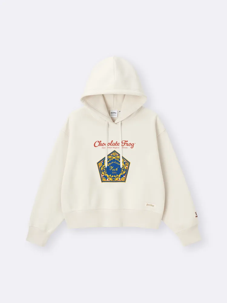 GU《哈利波特》聯名女裝Heavy weight重磅內刷毛休閒連帽上衣，990元。品牌提供