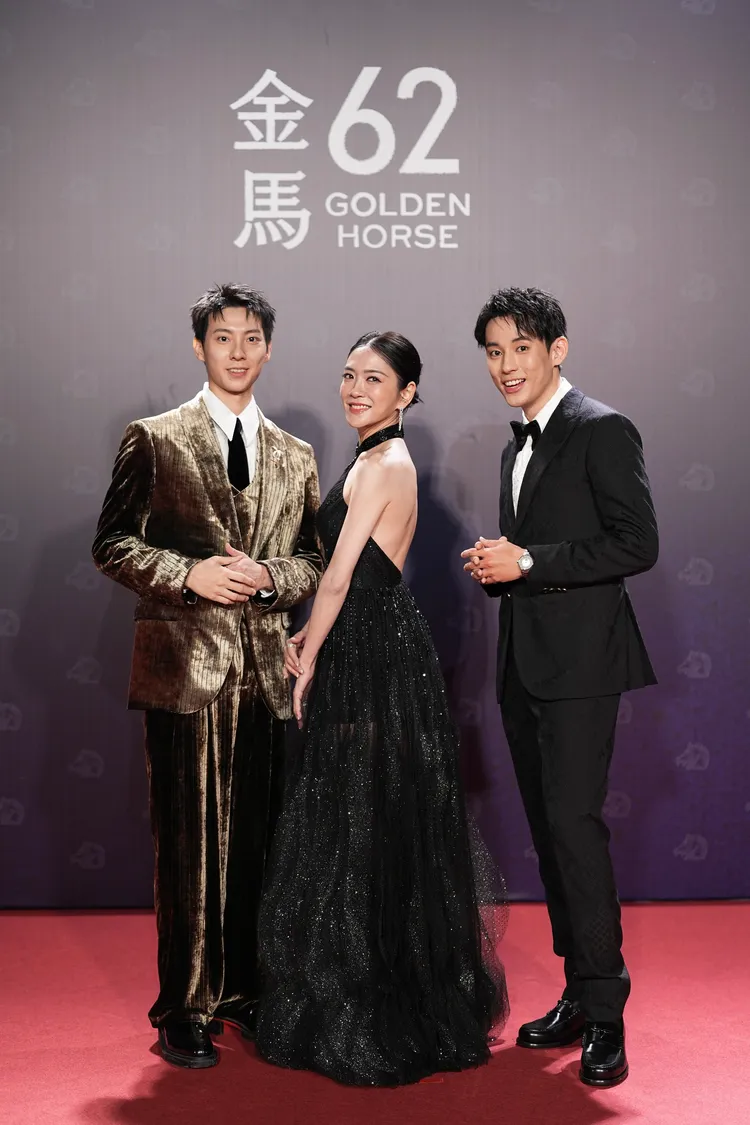 紅毯主持人彭千祐（左起）、楊千霈、徐鈞浩。攝影中心攝