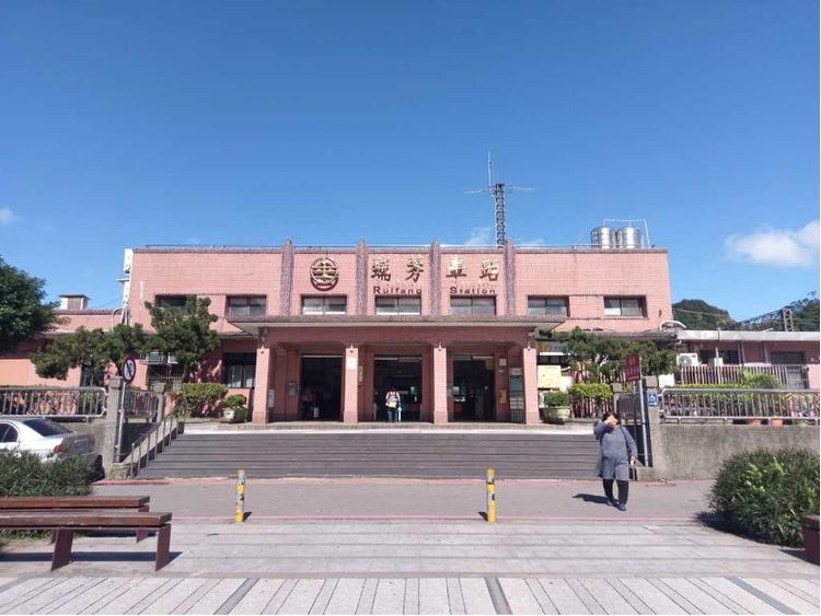 台鐵副站長遭狂踹!暴力男喊「要殺了你」 產工批增保全沒下文