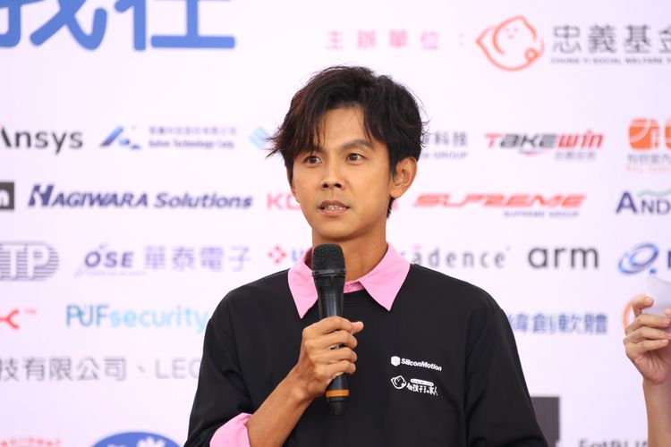 阿翔6年前不倫!問「粿粿婚內出軌」 曝尷尬表情「沒資格講別人」