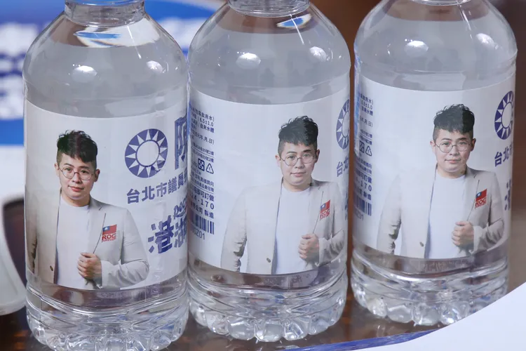 陳冠安的競選小物。莊宗達攝