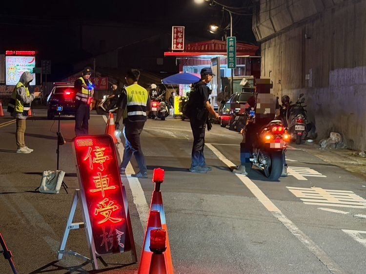 中和警打擊噪音車！烘爐地前設攔檢點　一夜舉發9件非法改裝