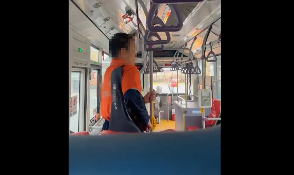 刘男不断出言恐吓。翻摄自ku07._.0706