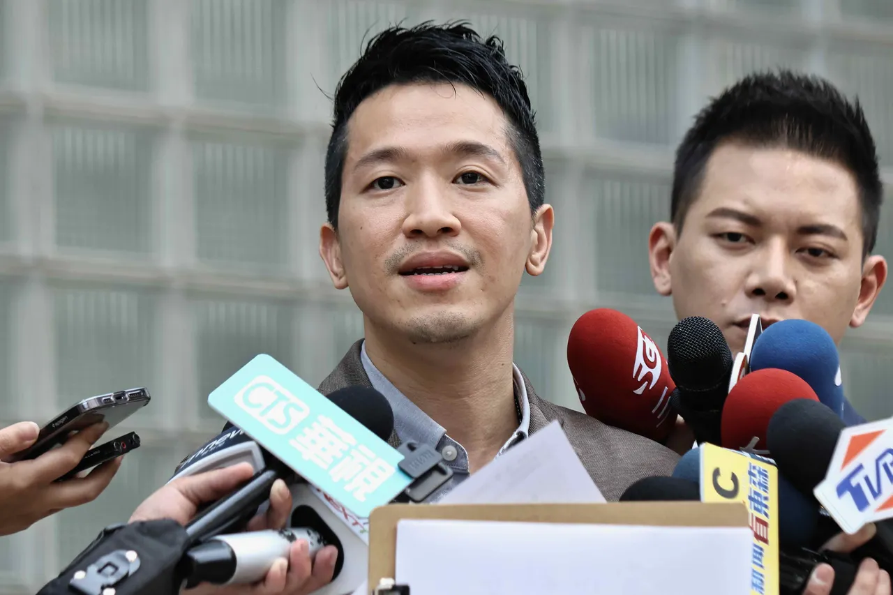 坚伟大战已过去！王世坚一顿猛夸鼓励参选桃园市长　何志伟回应了