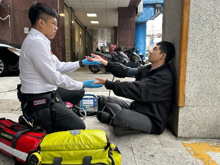 東北季風增強今晚降溫！消防局籲防範腦中風、心肌梗塞　4步驟自我檢測