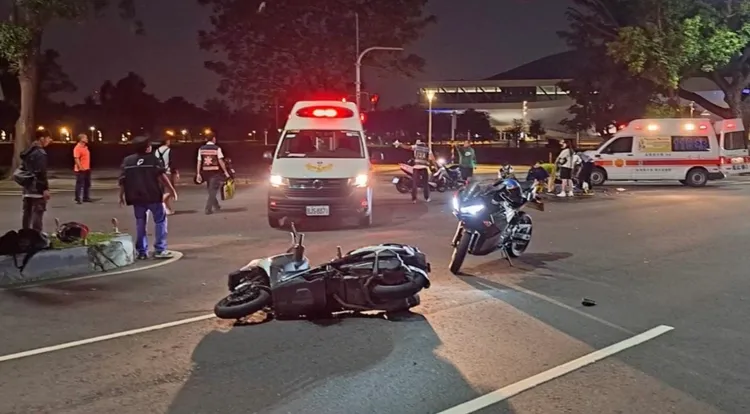 馬男不明原因偏左行駛，遭未注意車前狀況蔡男擦撞，傷重不治。翻攝畫面