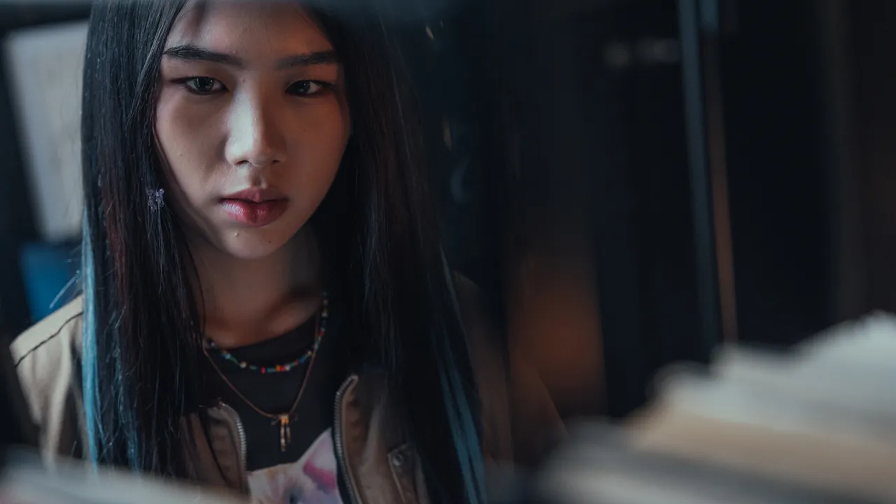 Emma为了演好角色，非常努力。六鱼文创提供