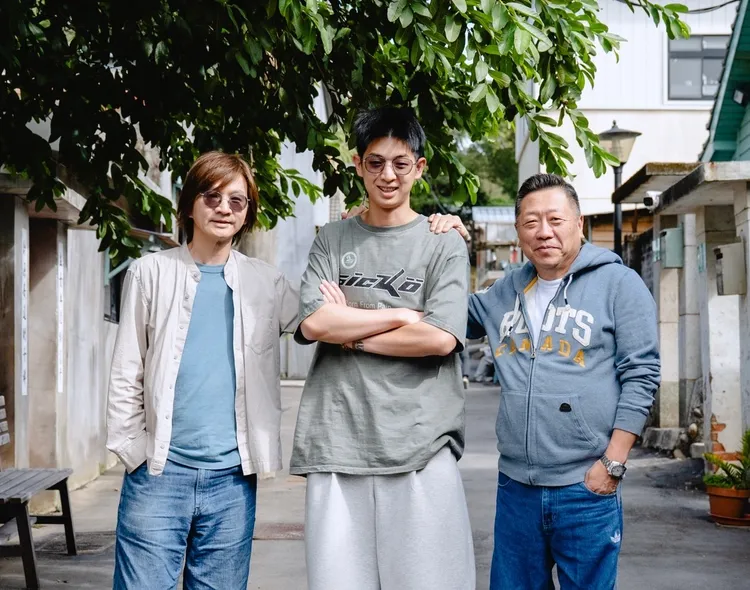 林隆璇（左起）、林亭翰、《接住流星的人》製作人王重正一同合影。北投映像電影提供