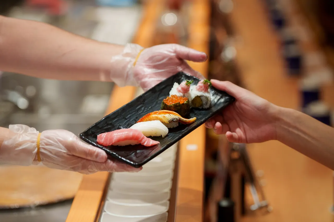 每日推荐的5贯寿司组合，店内几乎每10位客人就会有1人点用。示意图，合点寿司提供