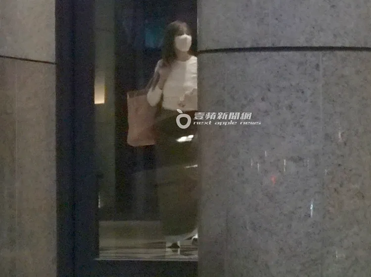 王心凌返回松山區的「好孕宅」。特勤中心攝