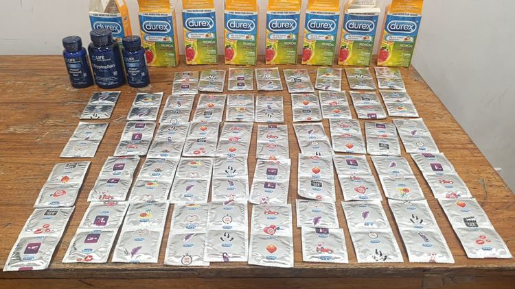 旅客攜帶96個保險套　飛到哥倫比亞被拒絕入境