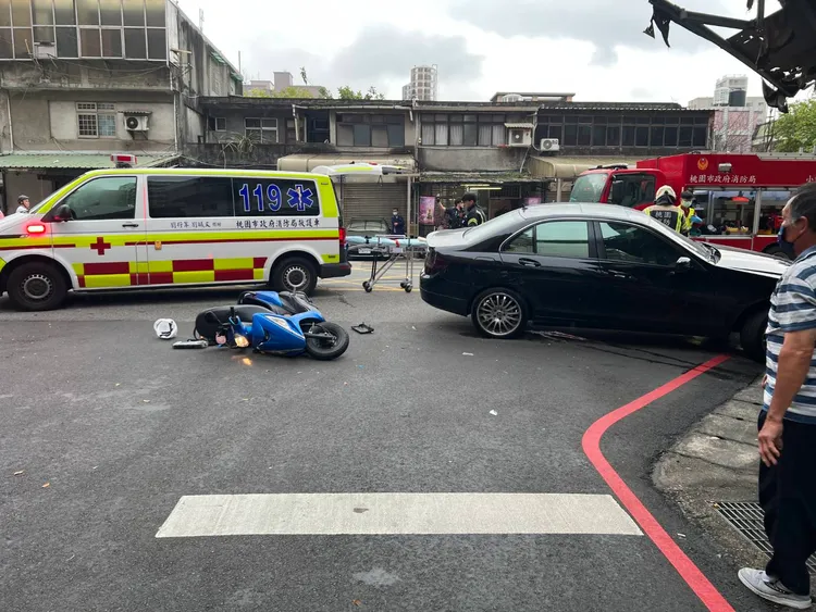 車禍現場。桃園警分局提供
