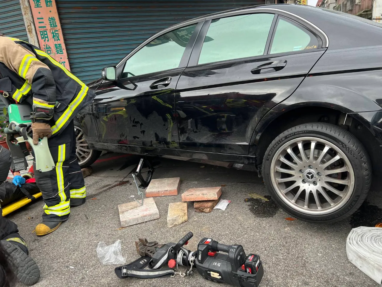 车祸现场。桃园警分局提供