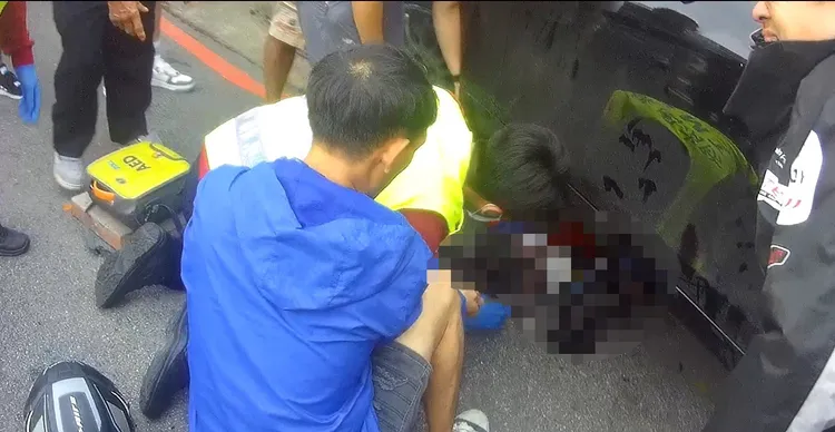 消防人员到场救援。桃园市消防局提供