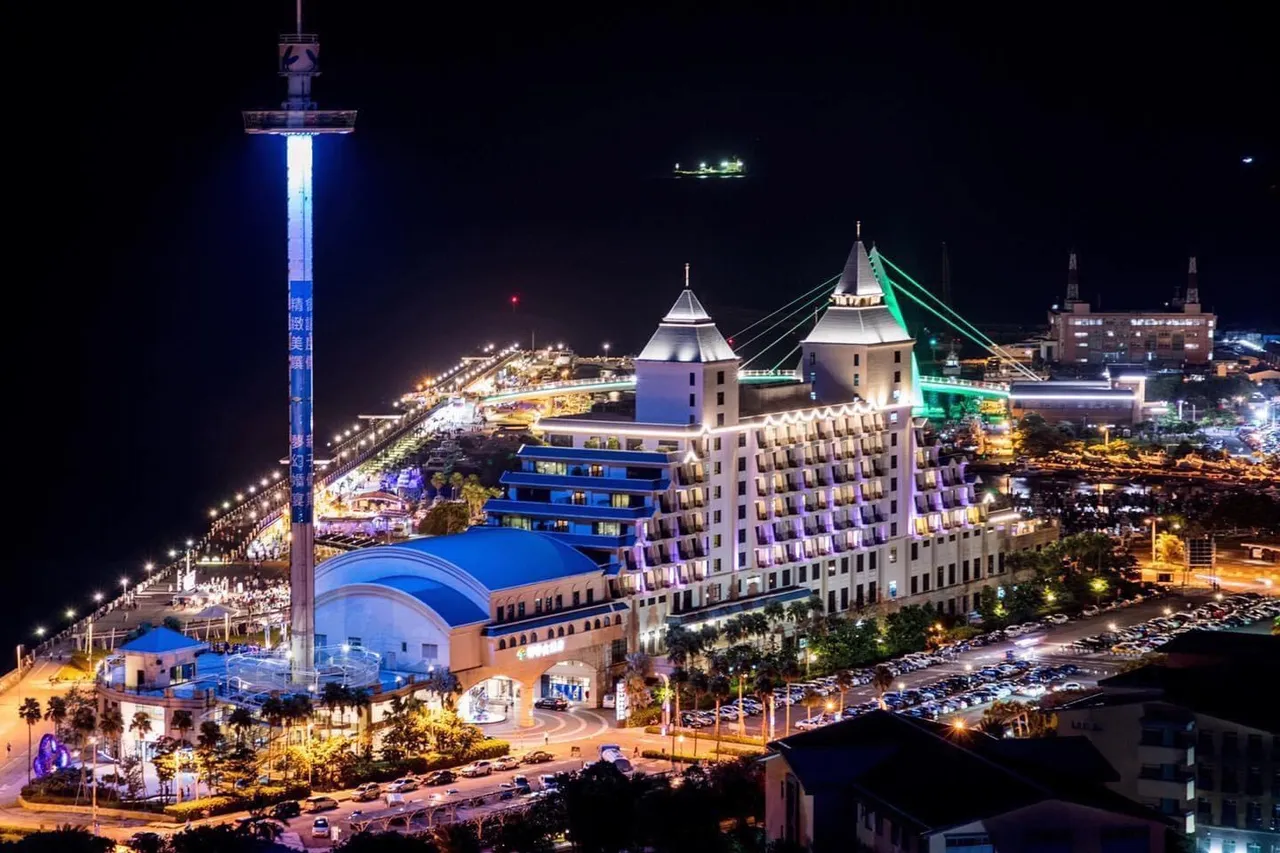 淡水福容外观夜景。业者提供