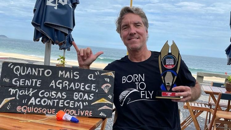 60歲生日前夕　飛行傘冠軍「空中相撞」從11樓高墜落喪命