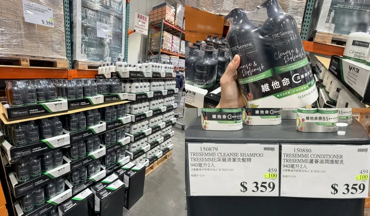 「TRESemmé深層清潔洗護組」也是好市多熱銷髮品名單裡的常勝軍，11/10-11/23限定優惠價 $359，直接現省$100。