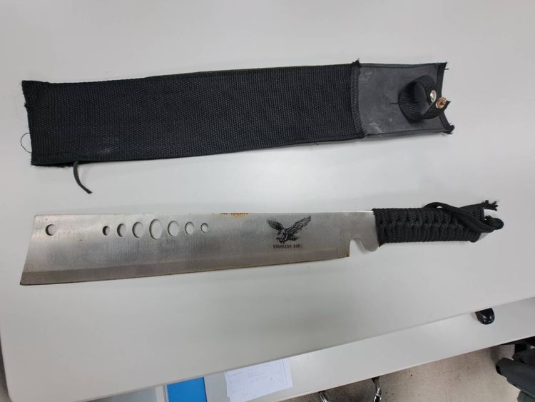 開山刀照片恫嚇妻返家!吵完要妻「淨身出戶」 25年婚姻付之一炬