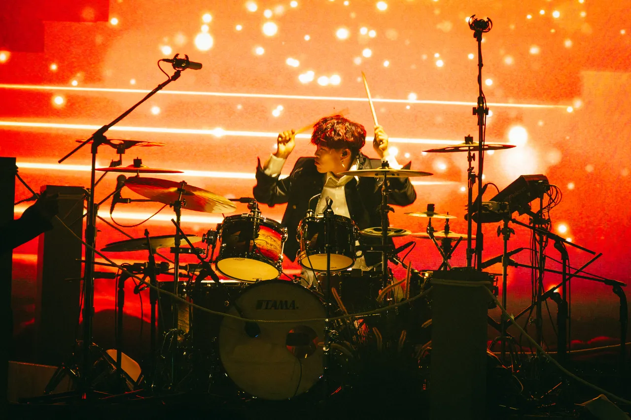 鼓手小布。Who Cares胡凱兒樂團提供